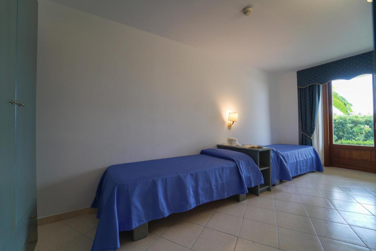 Hotel Scoglio Del Leone ザンブローネ エクステリア 写真