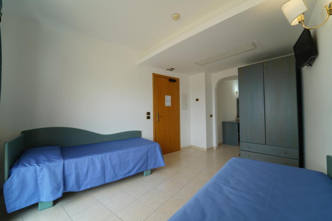 Hotel Scoglio Del Leone ザンブローネ エクステリア 写真