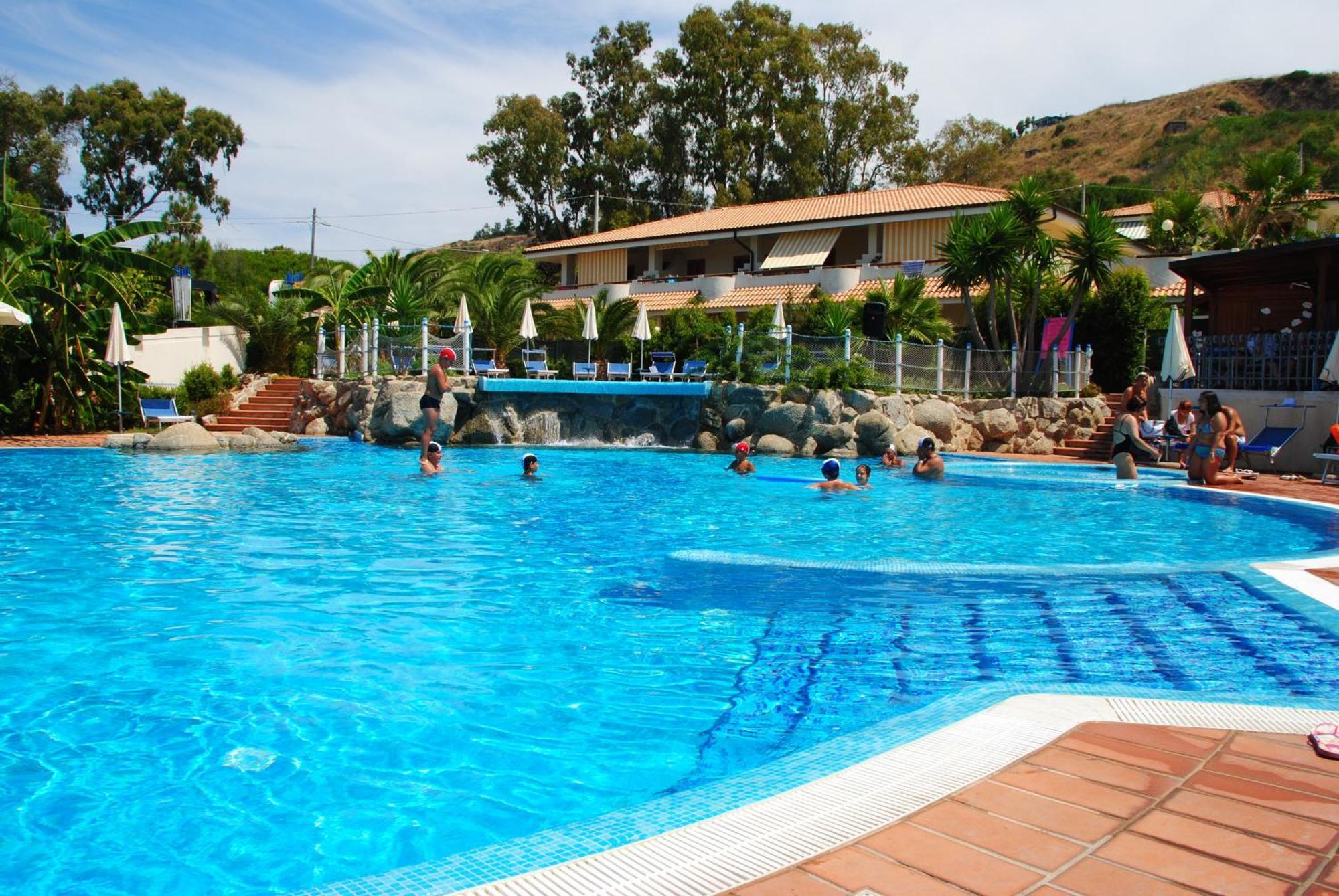Hotel Scoglio Del Leone ザンブローネ エクステリア 写真