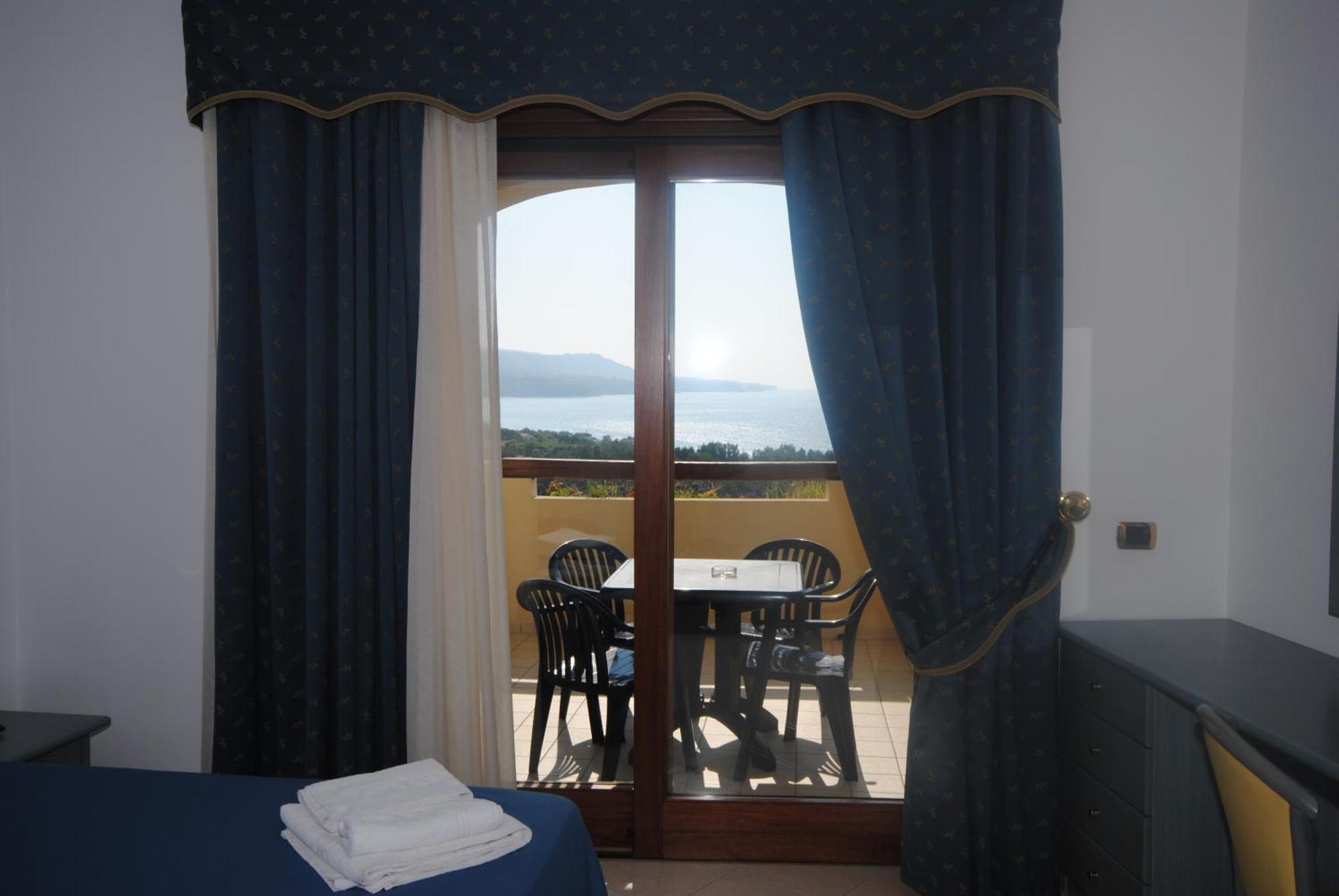 Hotel Scoglio Del Leone ザンブローネ エクステリア 写真