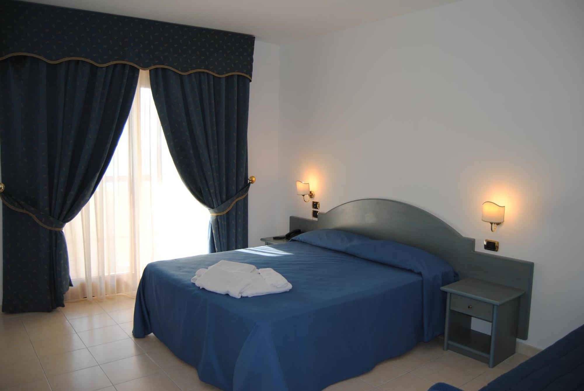 Hotel Scoglio Del Leone ザンブローネ エクステリア 写真