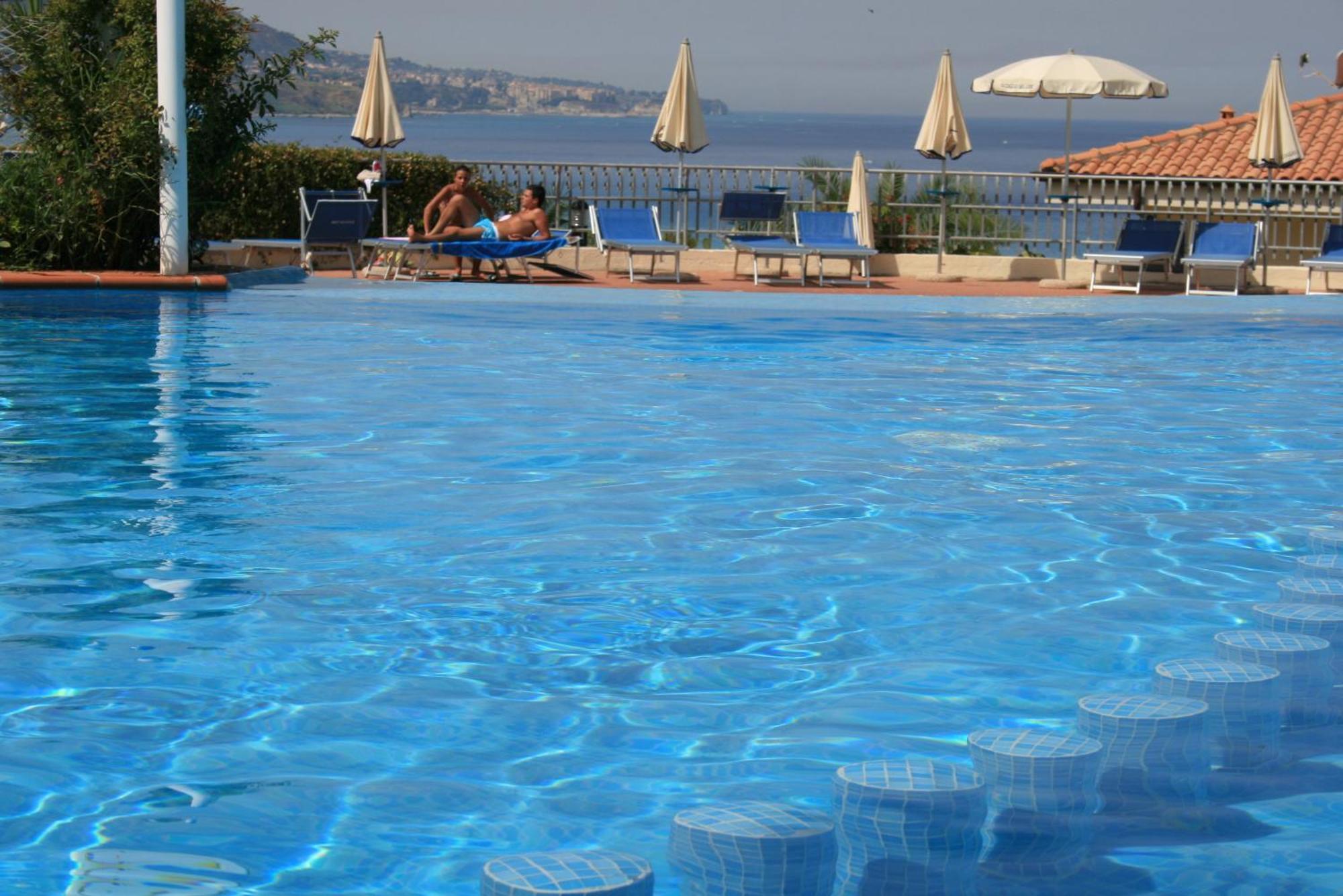 Hotel Scoglio Del Leone ザンブローネ エクステリア 写真