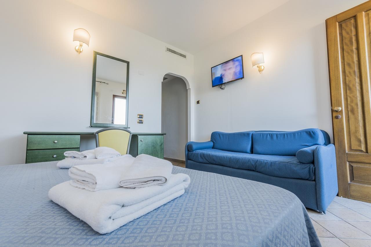 Hotel Scoglio Del Leone ザンブローネ エクステリア 写真