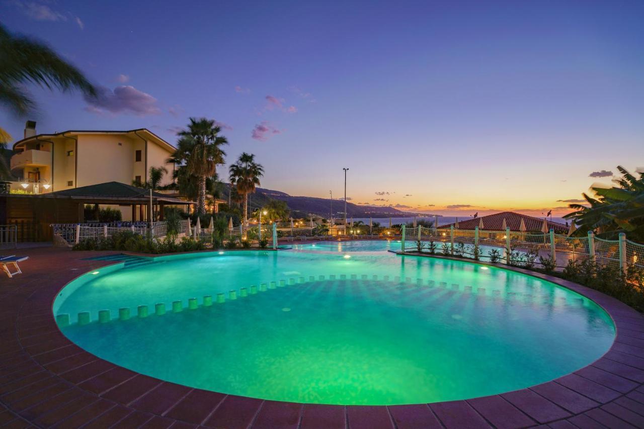 Hotel Scoglio Del Leone ザンブローネ エクステリア 写真